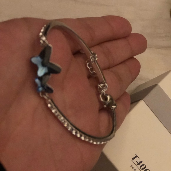 Butterfly crystal bracelet - Picture 3 of 4
